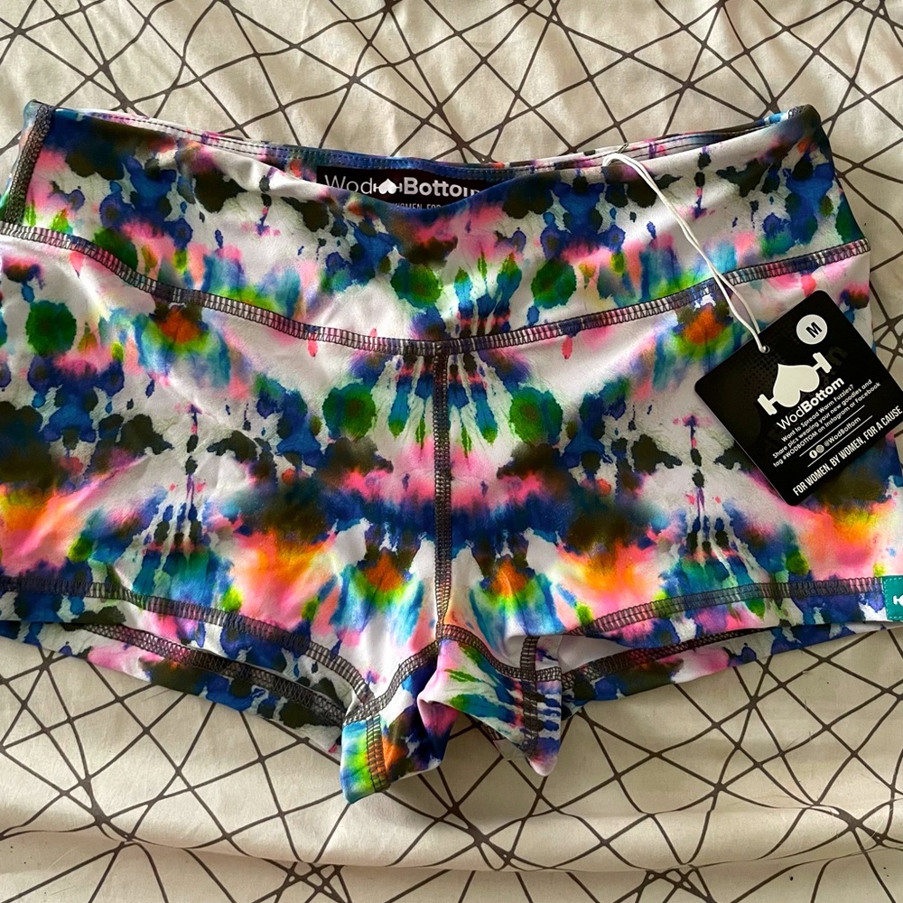BNWT WOD BOTTOM CROSSFIT SHORTS! TIE DYE! 💗🧡💛